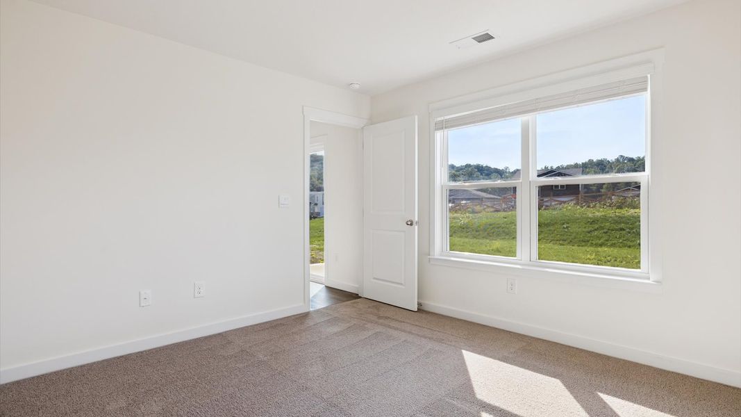 Image 16 of a home in Emory Creek.