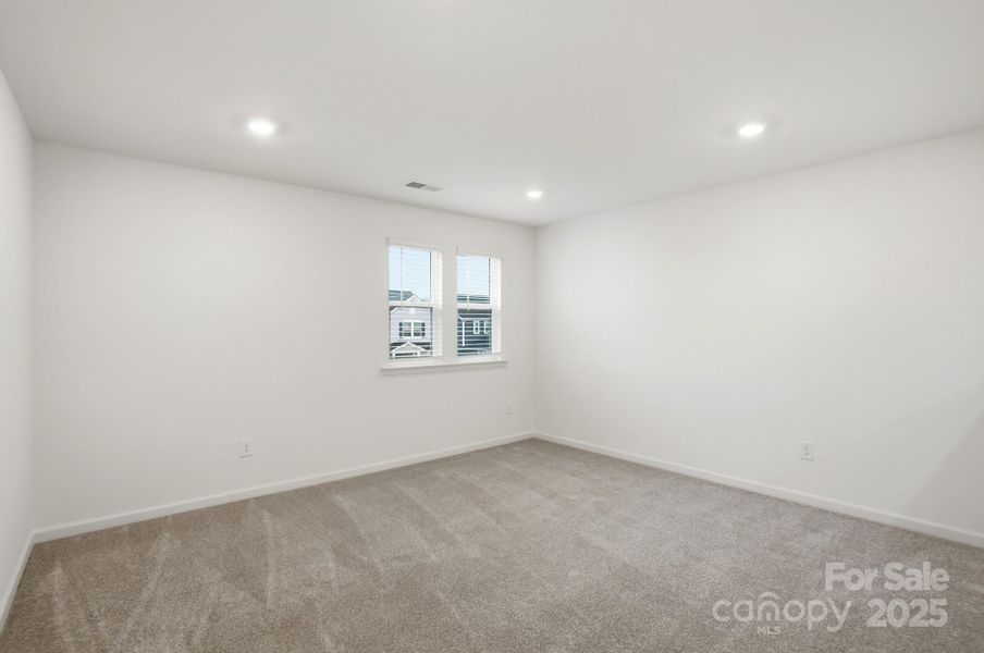 Spacious, unfurnished interior of a new home in Wilson Creek, Indian Land (Image 17).