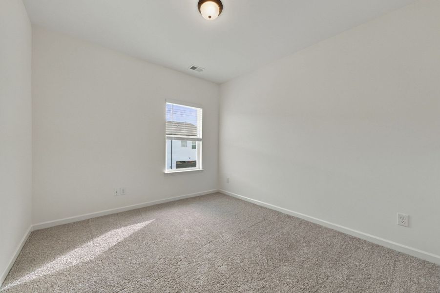 Spacious, unfurnished interior of a new home in Wilson Meadows, Clarksville (Image 19).