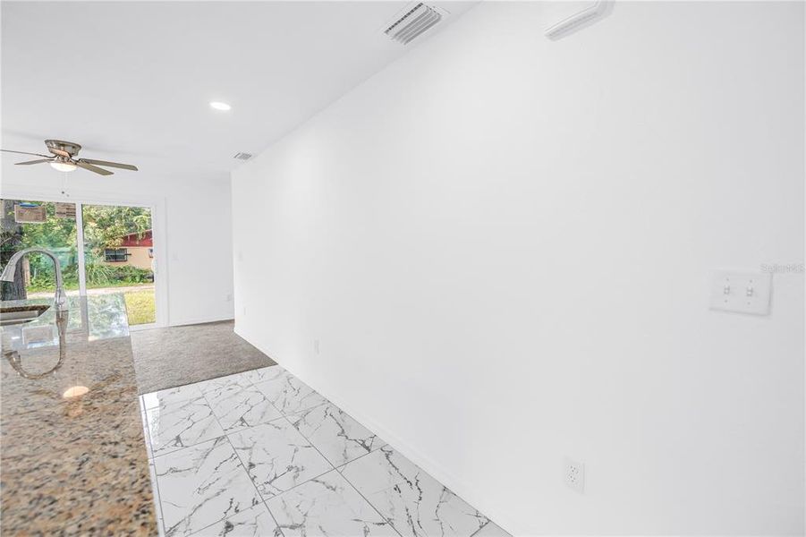 Spacious, unfurnished interior of a new home in , St. Petersburg (Image 25). Spacious, unfurnished interior of a new home in , St. Petersburg (Image 25).