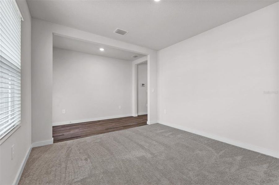 Spacious, unfurnished interior of a new home in , Bradenton (Image 26).