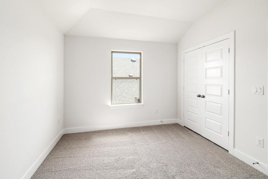 Spacious, unfurnished interior of a new home in Lakeside at Tessera - 50', Lago Vista (Image 22). Spacious, unfurnished interior of a new home in Lakeside at Tessera - 50', Lago Vista (Image 22).