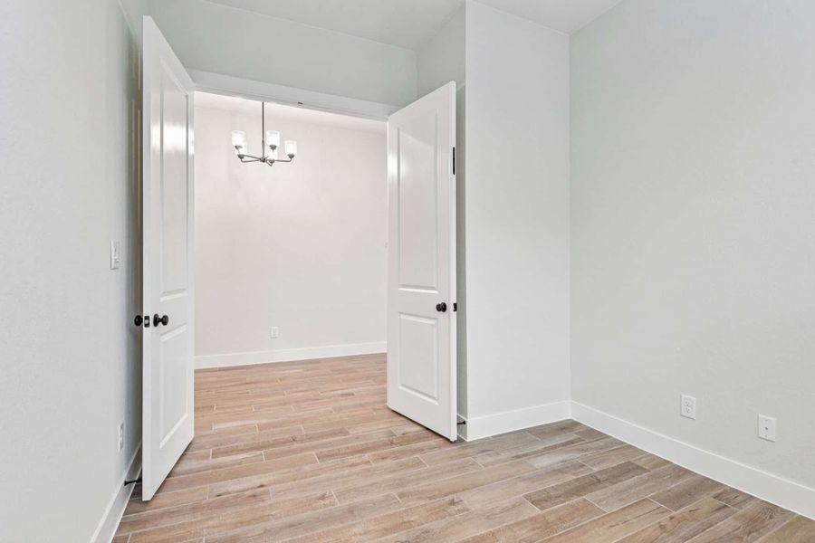 Spacious, unfurnished interior of a new home in Village at Three Oaks, Seguin (Image 40). Spacious, unfurnished interior of a new home in Village at Three Oaks, Seguin (Image 40).