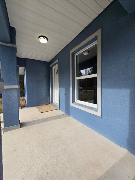 Exterior details and patio area of a home in , Ocklawaha (Image 30).