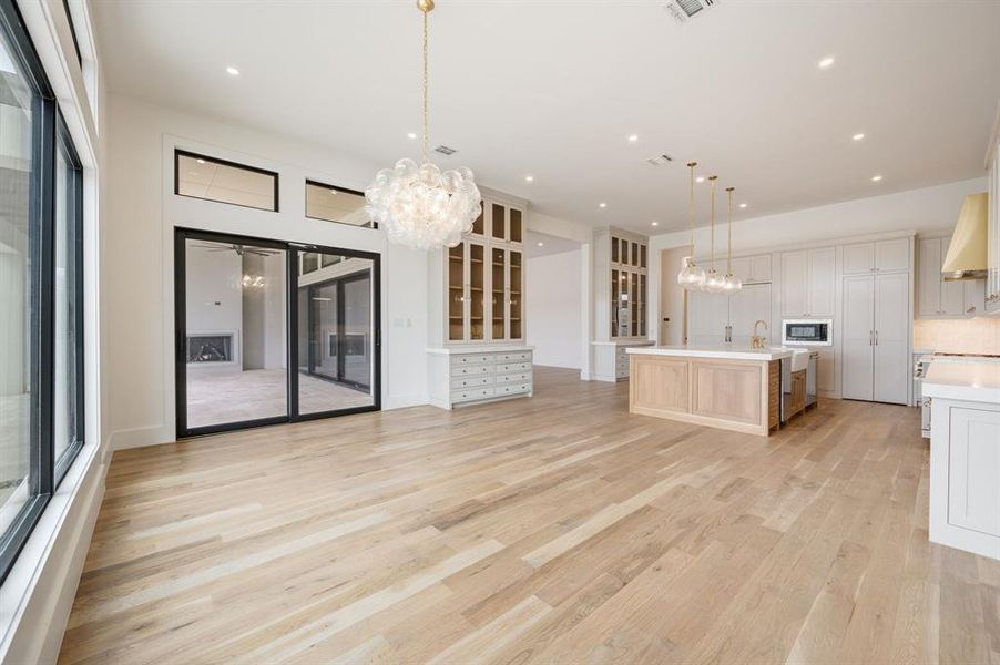 Spacious, unfurnished interior of a new home in Fleming Pointe, Fort Worth (Image 30).