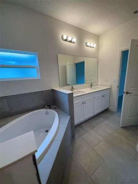 Furnished interior view inside a new home in , Deland (Image 3).