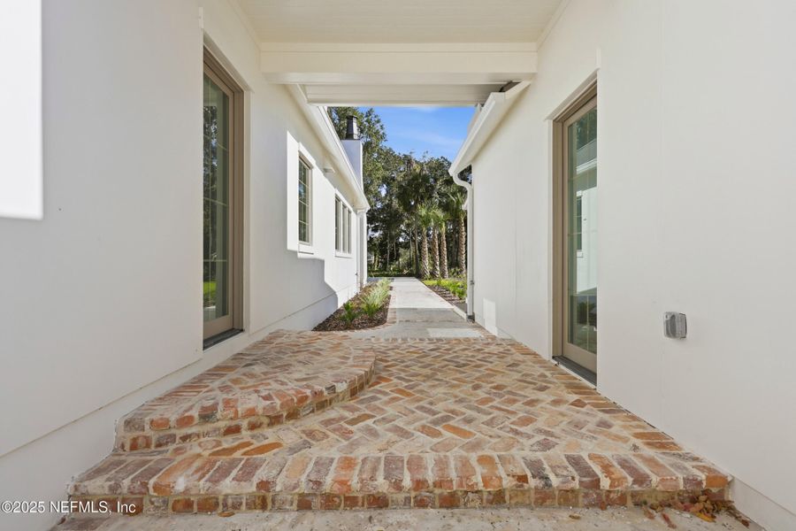 Exterior details and patio area of a home in , Ponte Vedra (Image 36).