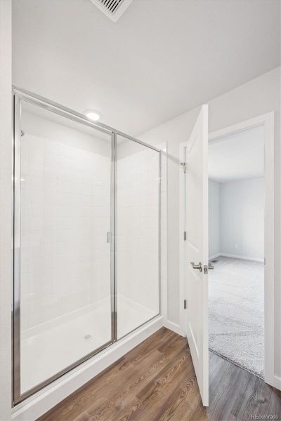 Spacious, unfurnished interior of a new home in Legato, Commerce City (Image 14).