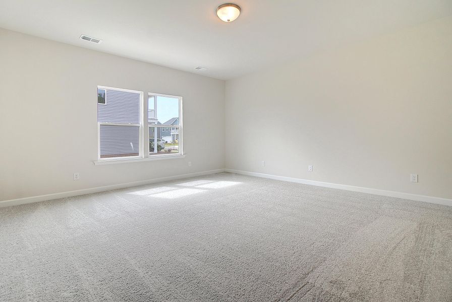 Spacious, unfurnished interior of a new home in Watson Hill, Summerville (Image 35).