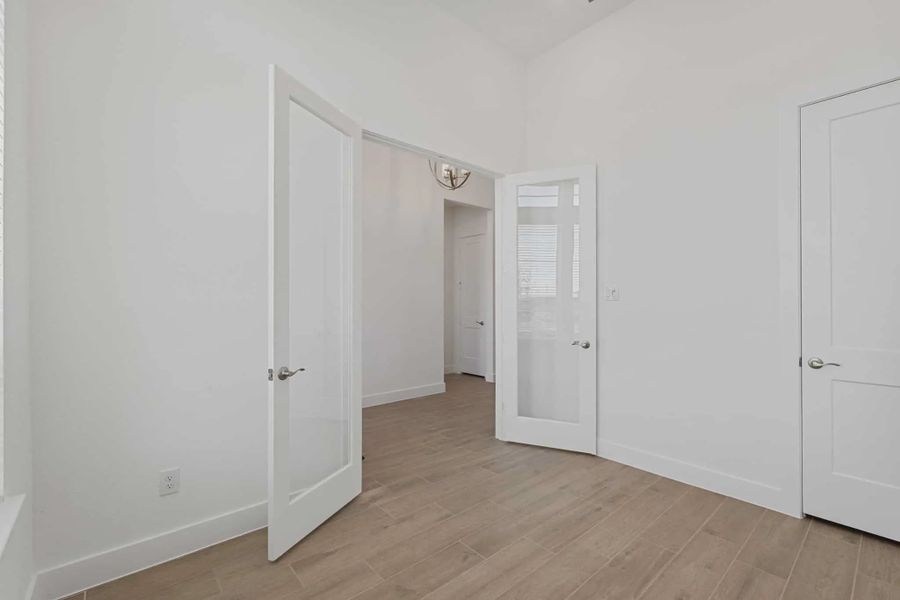 Representative unfurnished interior of a home built from the Brentwood by Chesmar Homes in Riceland, Marion (Image 35).