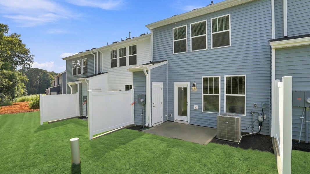 Exterior details and patio area of a home in Silo Ridge, Anderson (Image 25).