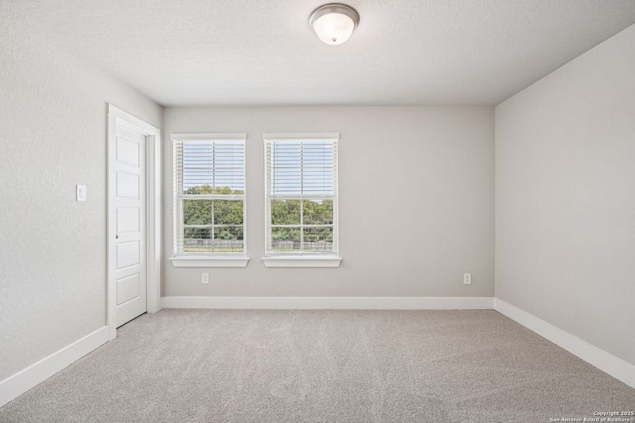 Spacious, unfurnished interior of a new home in Comanche Ridge, San Antonio (Image 41). Spacious, unfurnished interior of a new home in Comanche Ridge, San Antonio (Image 41).