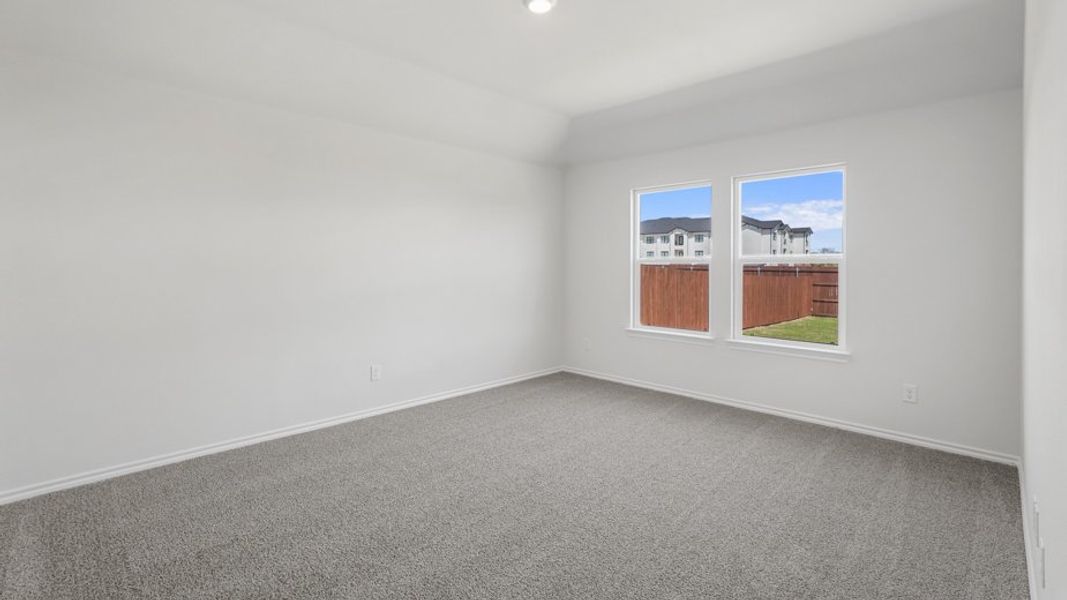 Spacious, unfurnished interior of a new home in Valor Farms, Royse City (Image 26).