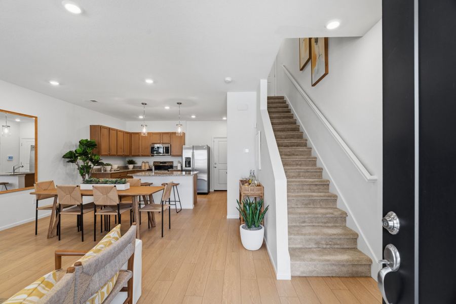 Representative furnished interior of a home built from the 2002 by Risewell Homes in Harvest Crossing, Aurora (Image 7).