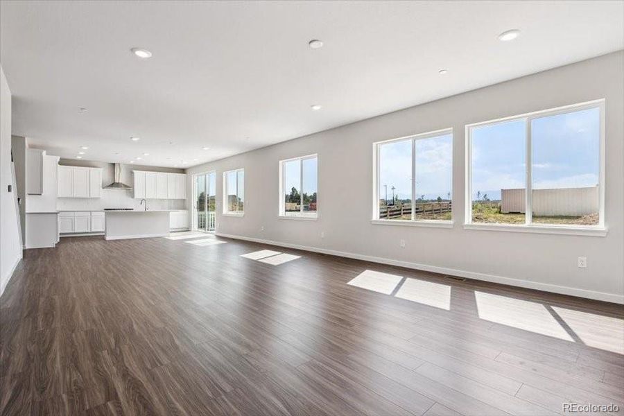 Spacious, unfurnished interior of a new home in Prestige Collection at Parkdale Commons, Lafayette (Image 18).