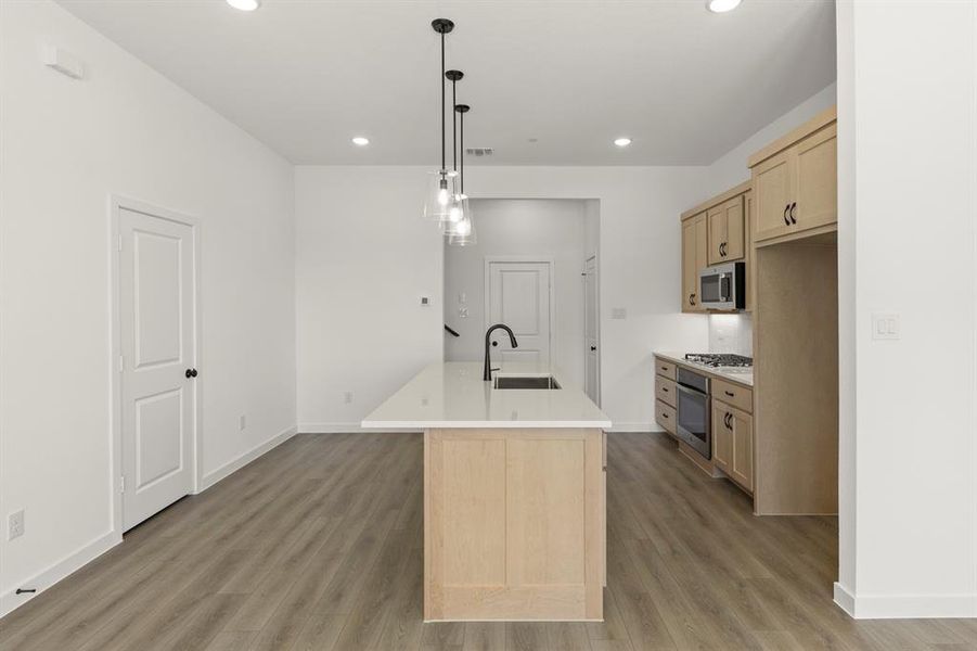 10. 831 Pedernales - Kitchen (3)