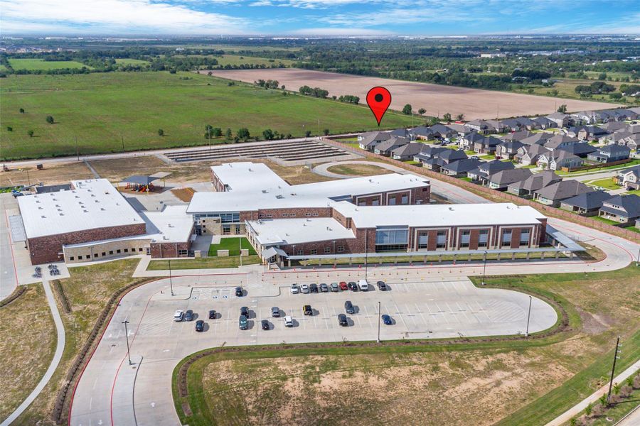 The highly rated elementary school is in close proximity to this gorgeous home. Talk about convenience! The highly rated elementary school is in close proximity to this gorgeous home. Talk about convenience!