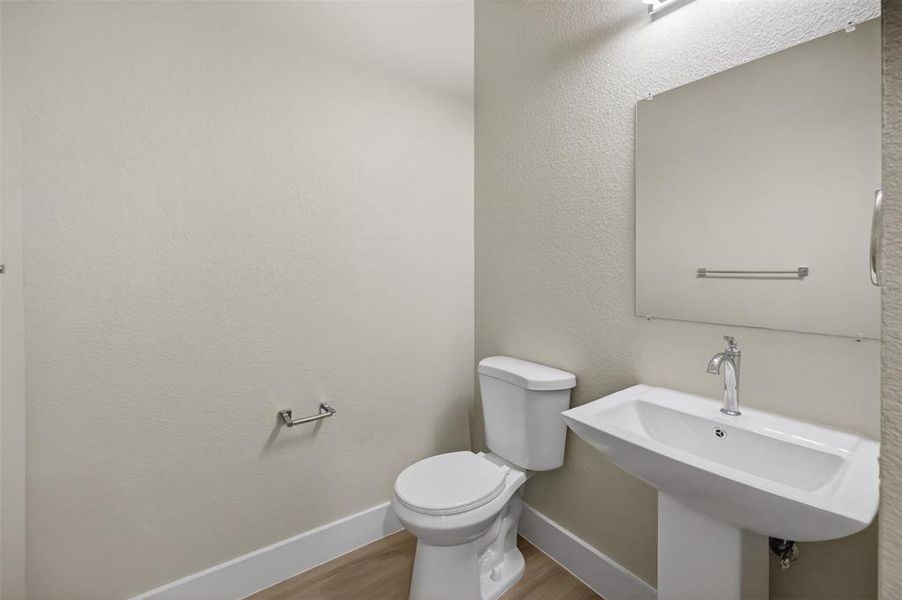 Furnished interior view inside a new home in , Fort Worth (Image 10).
