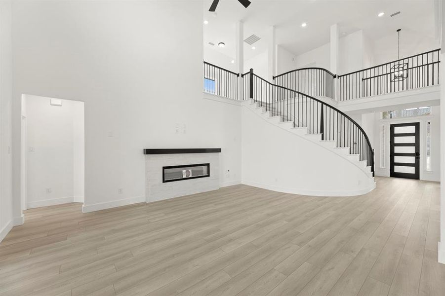 08. 9613 Westchester - Family (2)