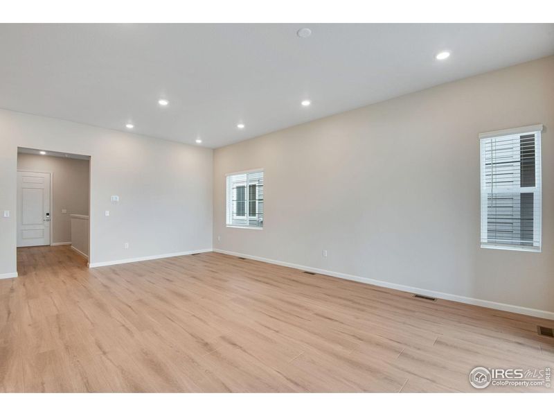 Spacious, unfurnished interior of a new home in Westside Crossing, Berthoud (Image 18).