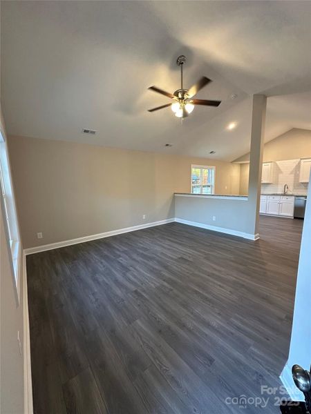 Spacious, unfurnished interior of a new home in , Concord (Image 4).