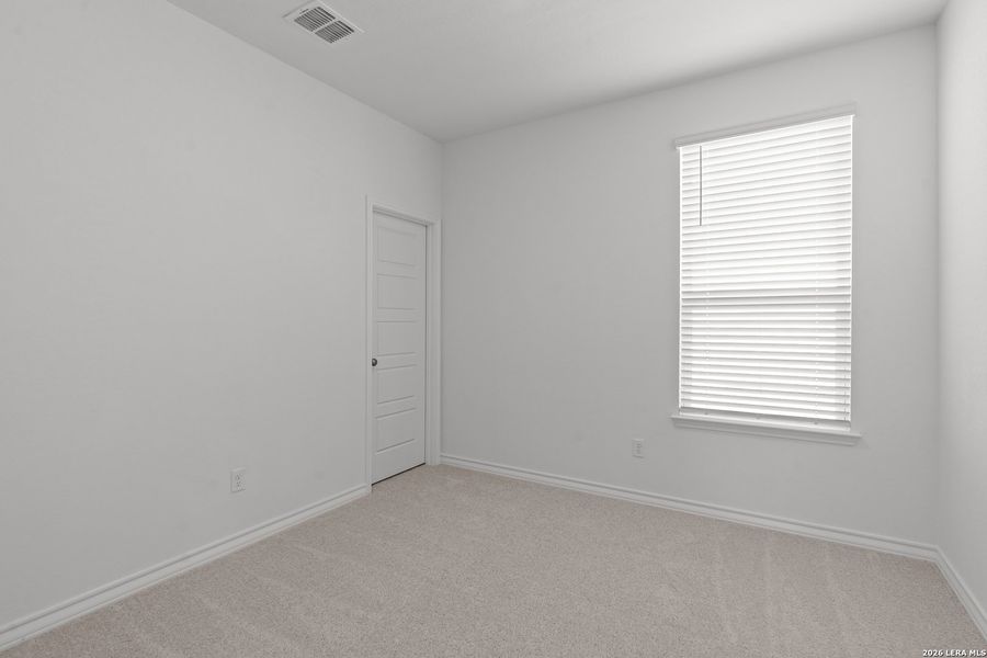 Spacious, unfurnished interior of a new home in Horizon Ridge, San Antonio (Image 25).
