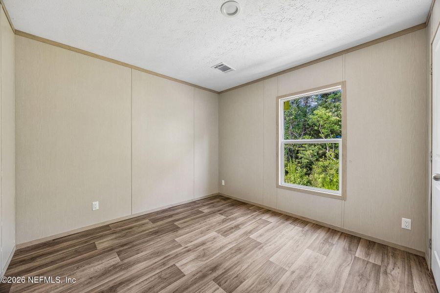 Spacious, unfurnished interior of a new home in , Yulee (Image 18).