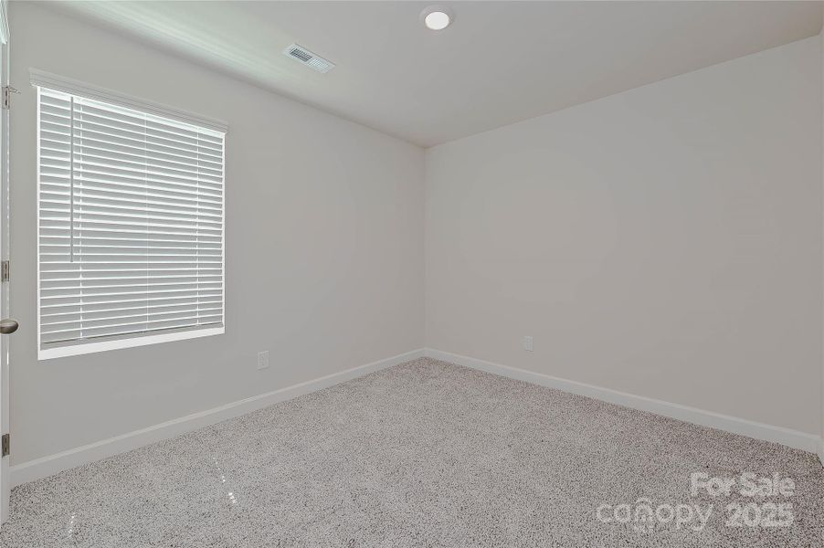 Spacious, unfurnished interior of a new home in Walnut Reserve, Conover (Image 22).