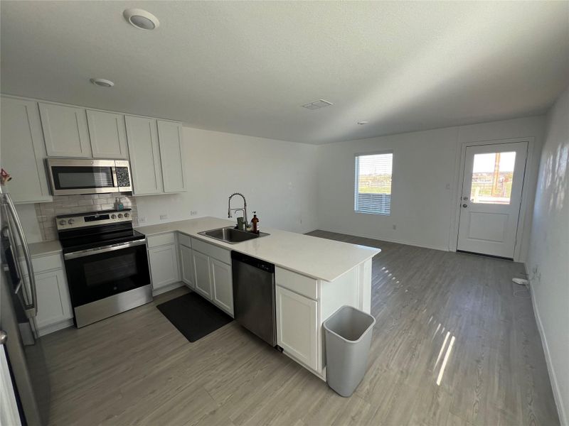 Furnished interior view inside a new home in Cielo Gardens: Welton Collection, Jarrell (Image 13).