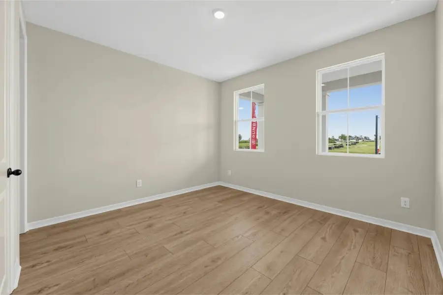 Spacious, unfurnished interior of a new home in Weslyn Park, St. Cloud (Image 18).