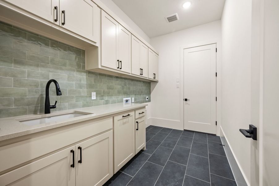 Furnished interior view inside a new home in The Resort on Eagle Mt. Lake, Fort Worth (Image 17).