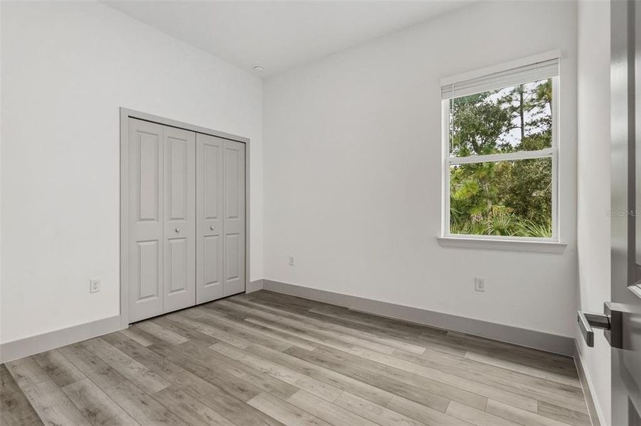 Spacious, unfurnished interior of a new home in , Port Charlotte (Image 16).
