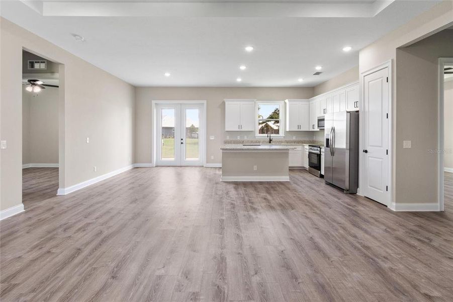 Spacious, unfurnished interior of a new home in , Fort Meade (Image 25).