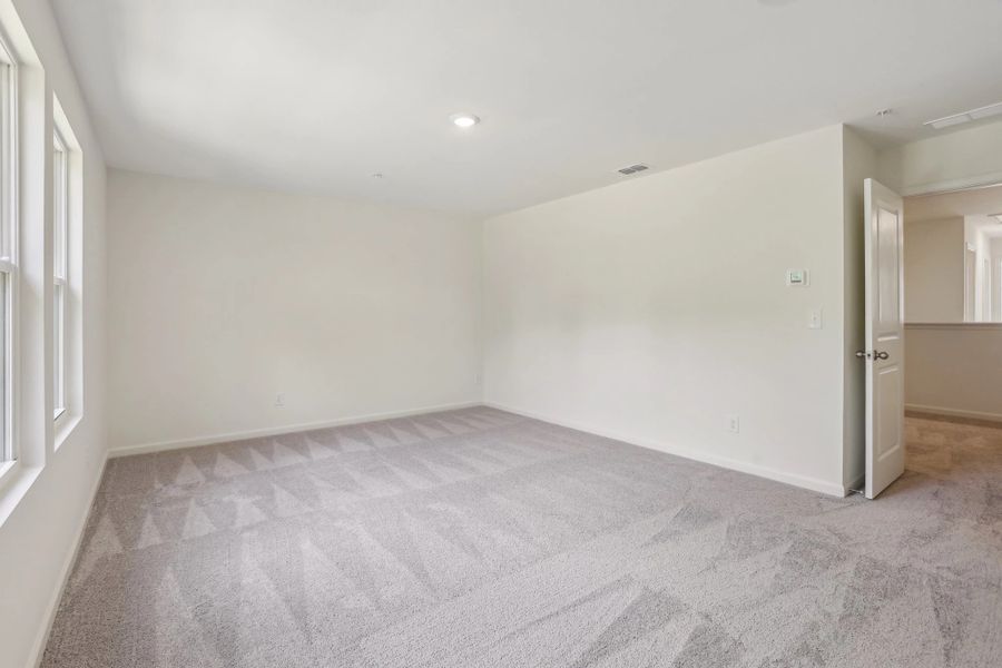 Representative unfurnished interior of a home built from the Echo by Starlight Homes in Kendall Grove, McDonough (Image 25).