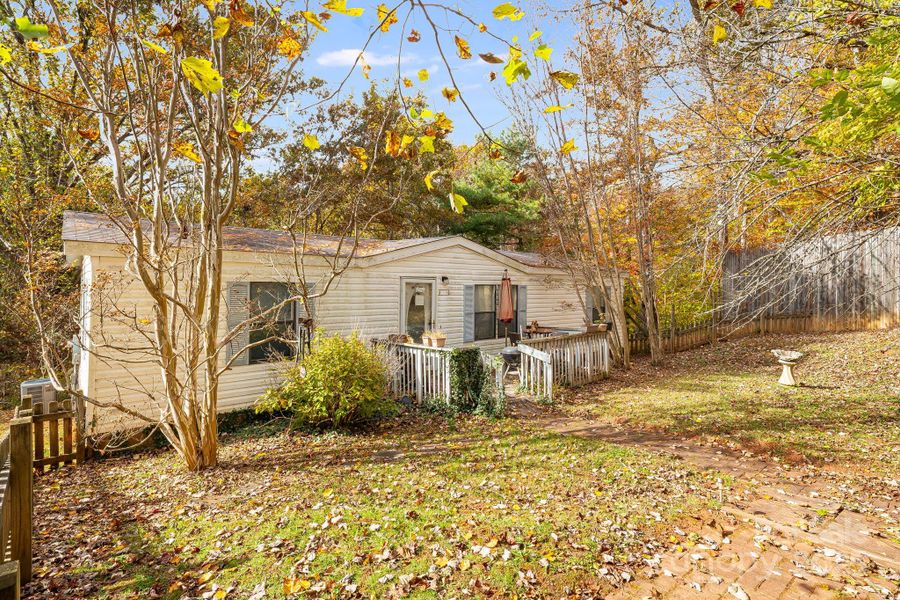 23 B Duck Dr current rental in place.