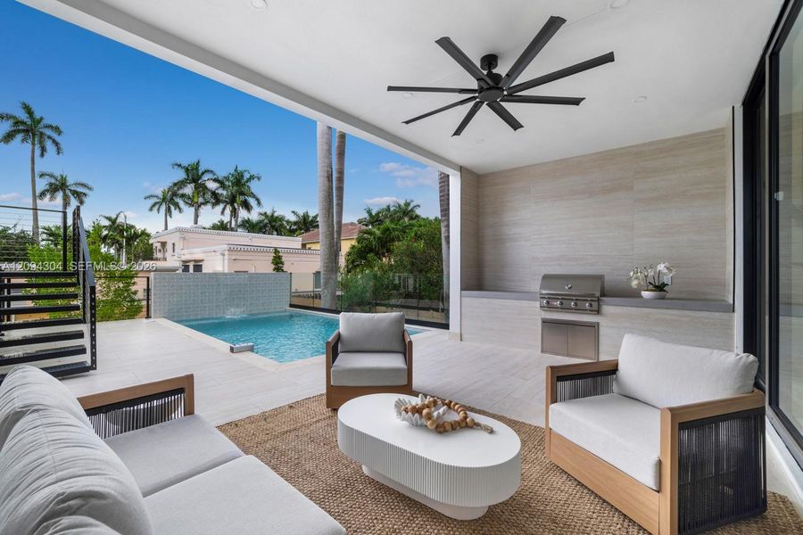 Exterior details and patio area of a home in , Hollywood (Image 3).