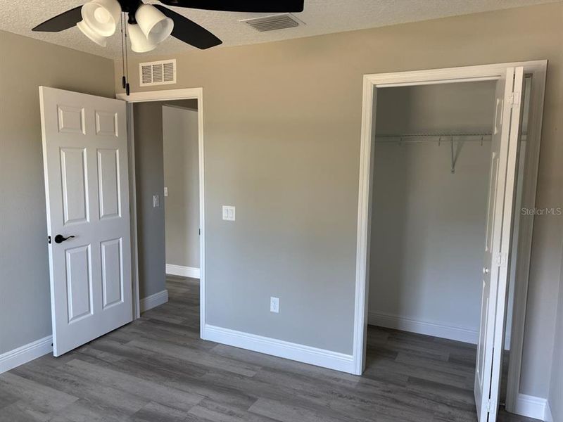 Spacious, unfurnished interior of a new home in , Citrus Springs (Image 17).