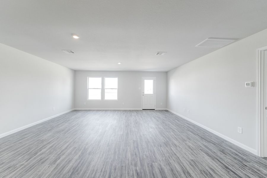 Representative unfurnished interior of a home built from the Adams by National HomeCorp in Lincolnton, Lincolnton (Image 17).