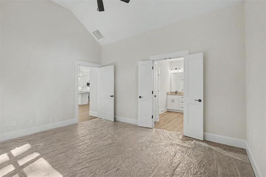 Spacious, unfurnished interior of a new home in , Dallas (Image 17).