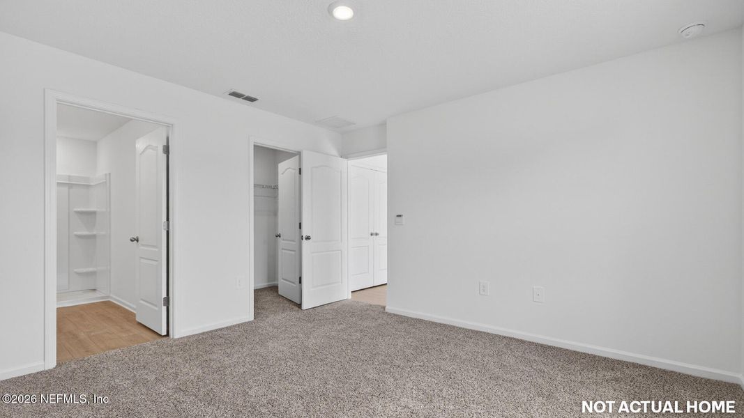 Spacious, unfurnished interior of a new home in Copes Landing, Jacksonville (Image 24).