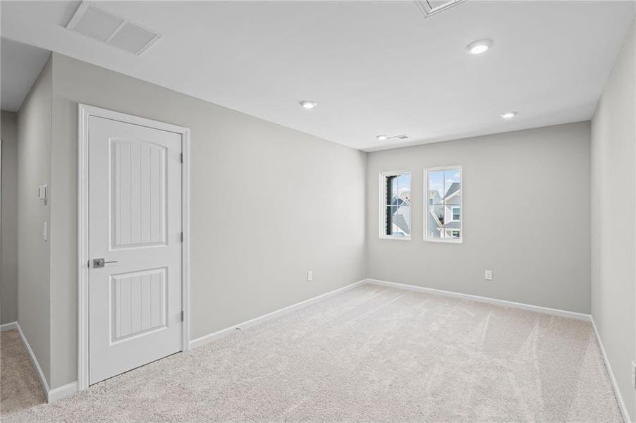 Spacious, unfurnished interior of a new home in Twin Lakes, Hoschton (Image 33). Spacious, unfurnished interior of a new home in Twin Lakes, Hoschton (Image 33).