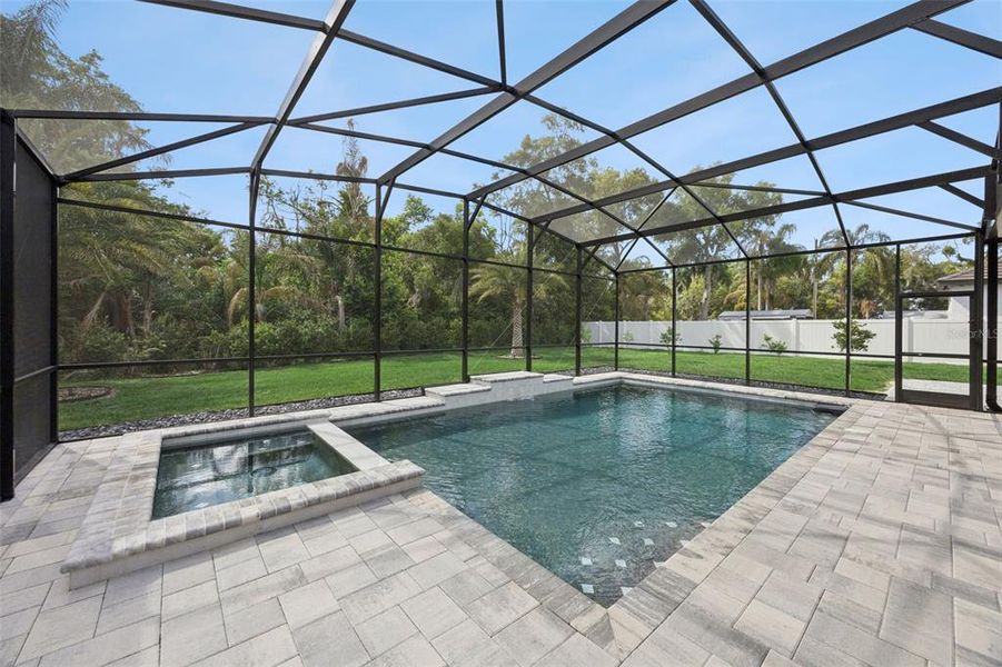Exterior details and patio area of a home in , Clermont (Image 26).