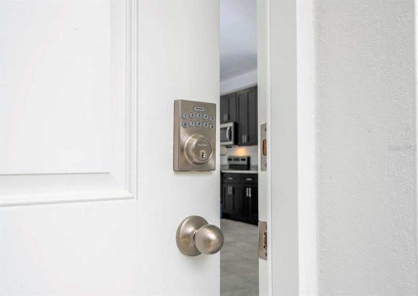 Close-up of interior finishes inside a home in , Citrus Springs (Image 32).