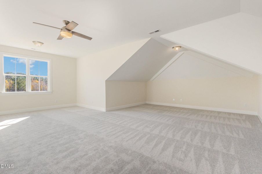 052_kv0a9088-edit_330