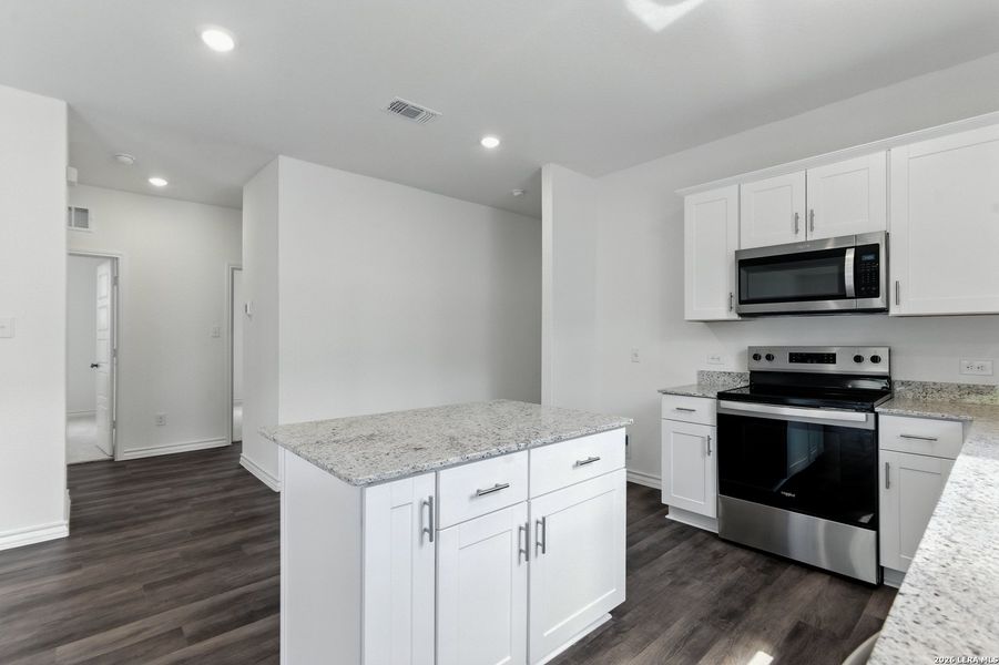 Furnished interior view inside a new home in Horizon Ridge, San Antonio (Image 12). Furnished interior view inside a new home in Horizon Ridge, San Antonio (Image 12).