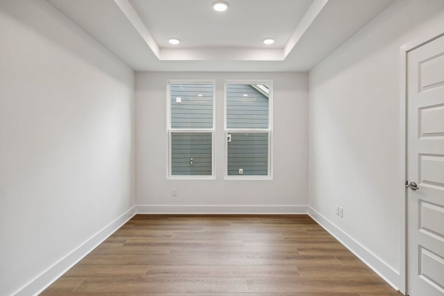 Spacious, unfurnished interior of a new home in Del Webb Barton Village, Lebanon (Image 54).