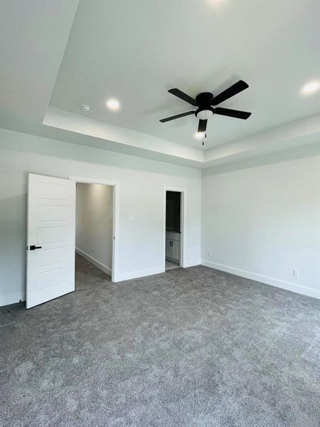 Spacious, unfurnished interior of a new home in , Houston (Image 30).
