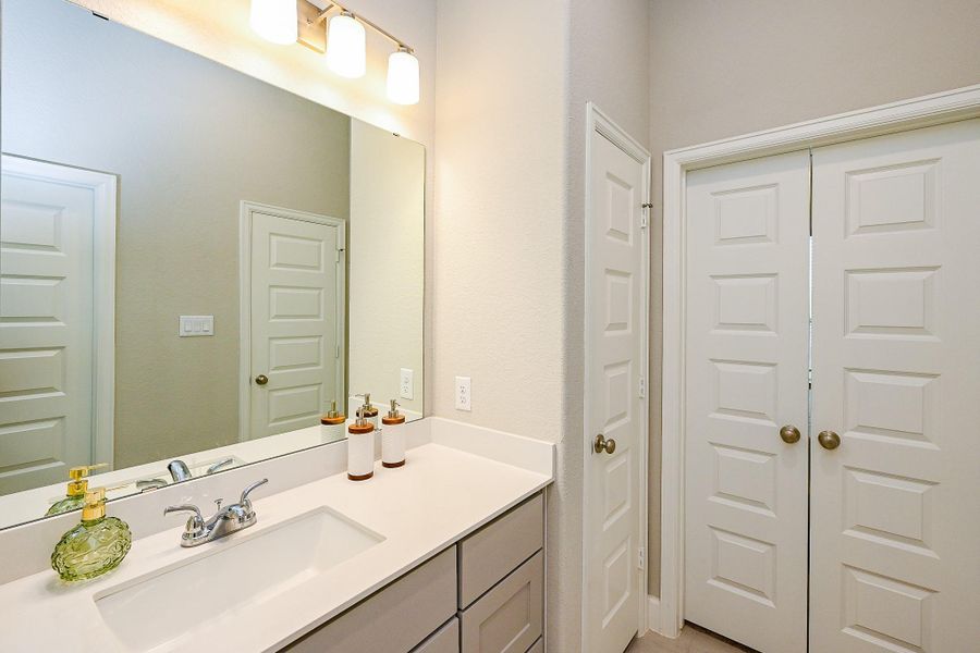 Image 26 of a home in The Grand Prairie 40'. Image 26 of a home in The Grand Prairie 40'.