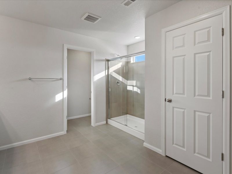 Spacious, unfurnished interior of a new home in Buffalo Highlands: The Canyon Collection, Commerce City (Image 10). Spacious, unfurnished interior of a new home in Buffalo Highlands: The Canyon Collection, Commerce City (Image 10).
