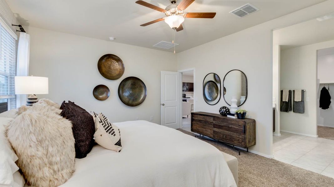 Representative furnished interior of a home built from the Hummingbird by D.R. Horton in Rio Rancho Estates, Surprise (Image 20). Representative furnished interior of a home built from the Hummingbird by D.R. Horton in Rio Rancho Estates, Surprise (Image 20).